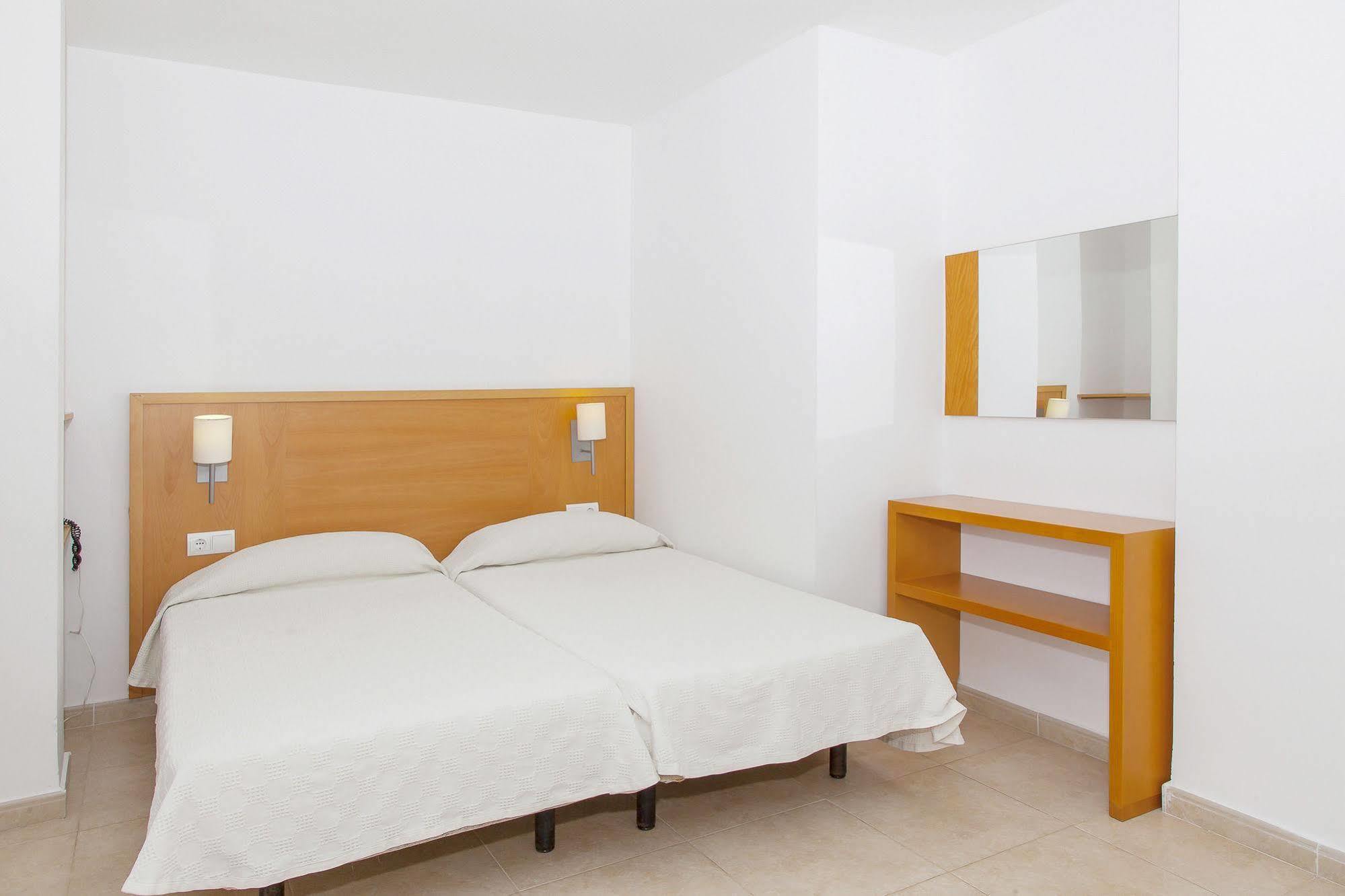 Apartamentos Mar Y Playa Ibiza Town Exterior photo